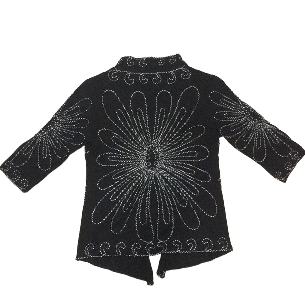 Once Again | Embroidered Open Top - Picture 2 of 5